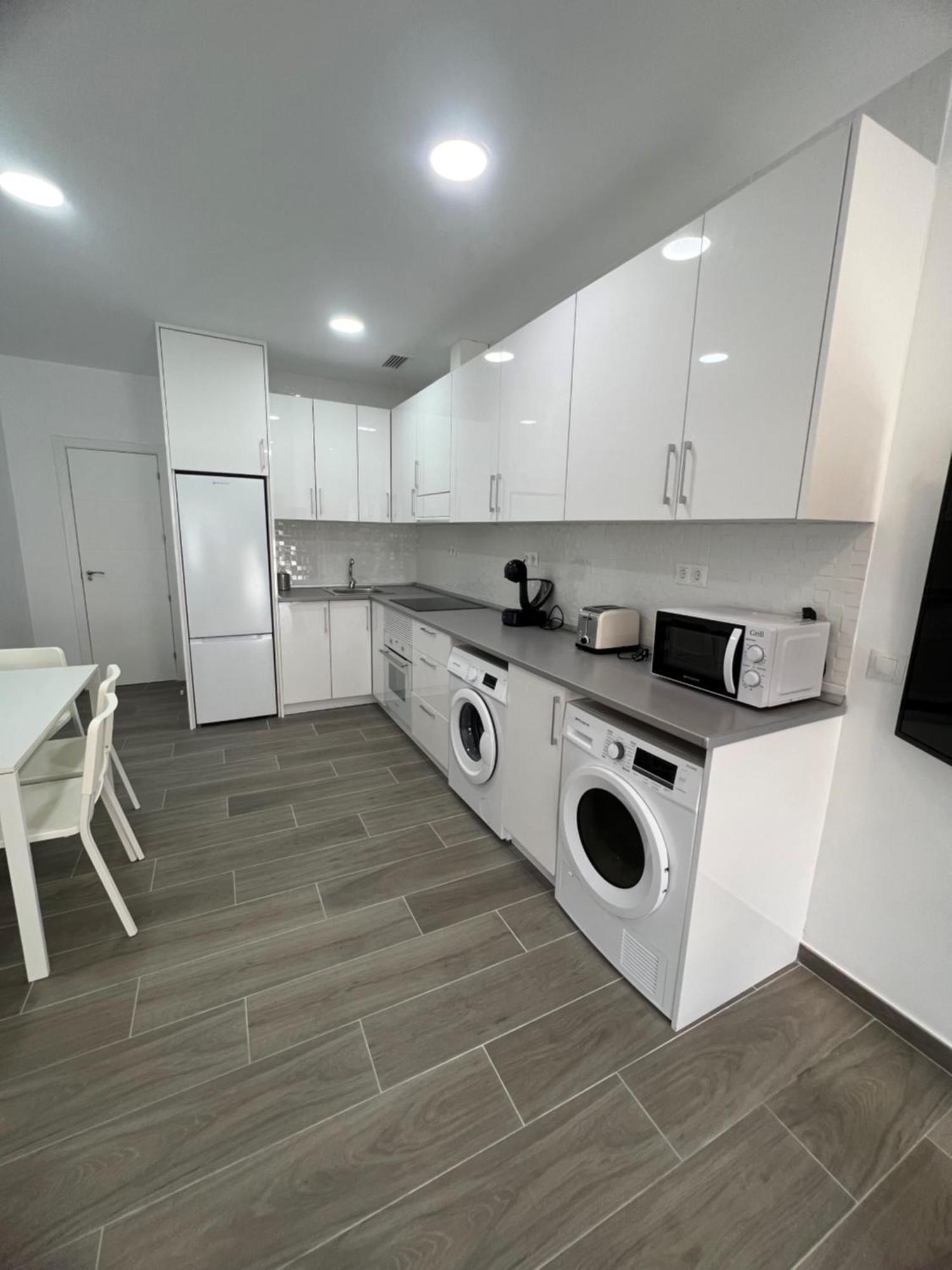 Apartamentos Montalvo Metropolis A Торемолинос Екстериор снимка