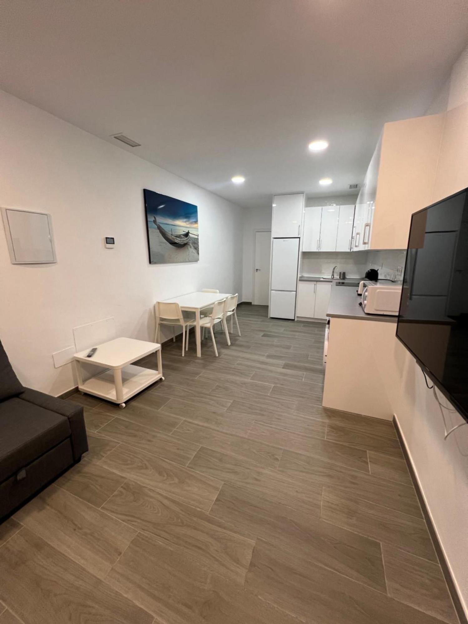 Apartamentos Montalvo Metropolis A Торемолинос Екстериор снимка